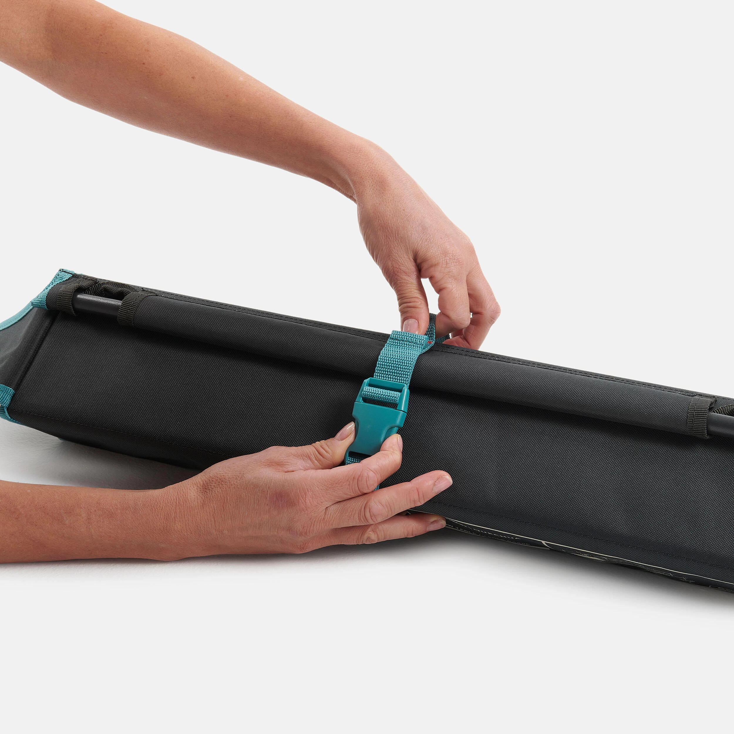 Quechua LOW FOLDING CAMPING TABLE MH100 Grey 12 Quechua LOW FOLDING CAMPING TABLE MH100 Grey - Image 10